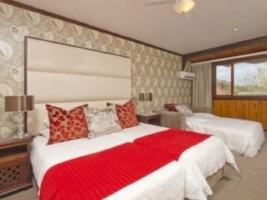 Фото Knysna Log-Inn Hotel