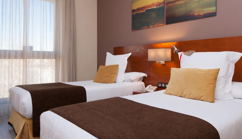 Фото Hotel Puerta de Toledo