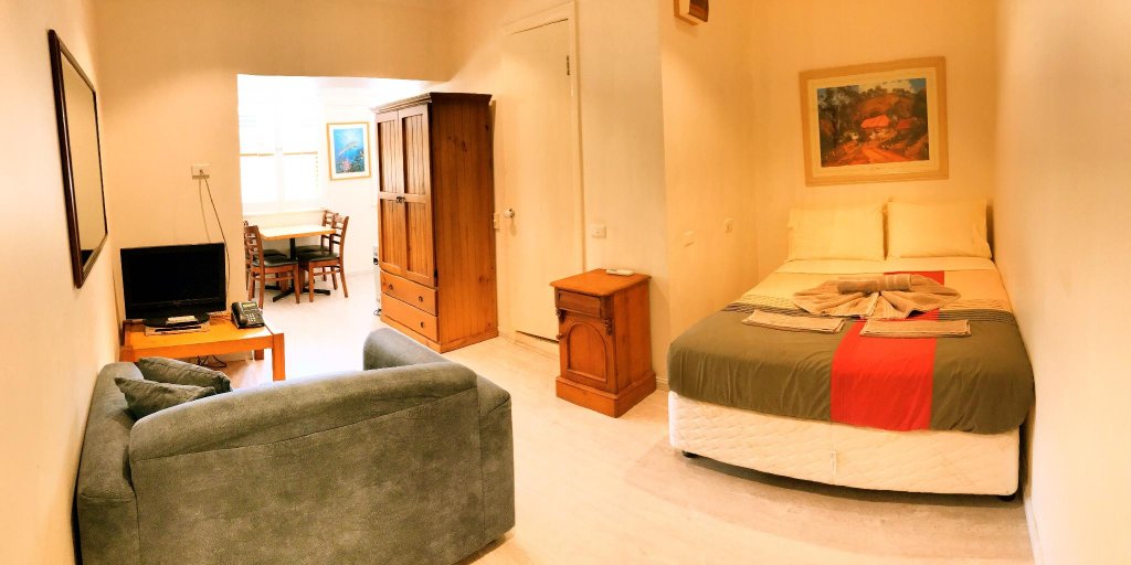 Фото The Manly Lodge Boutique Hotel