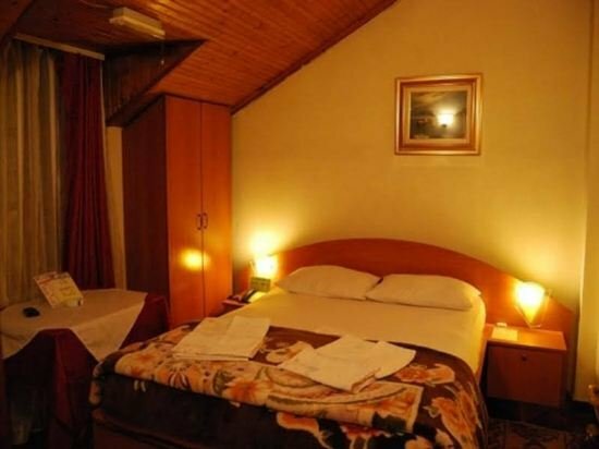 Гостиница Pik Loti Hotel в Тиране