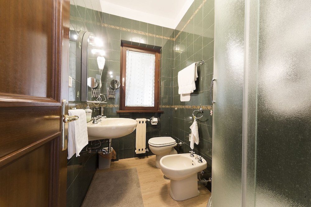 Фото Casale dell'Insugherata B&b Roma