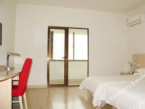 Фото Jinjiang Inn Qingdao Zhongshan Road