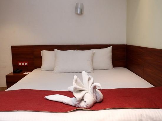 Фото Oyo 9182 Kings Crown Hotel