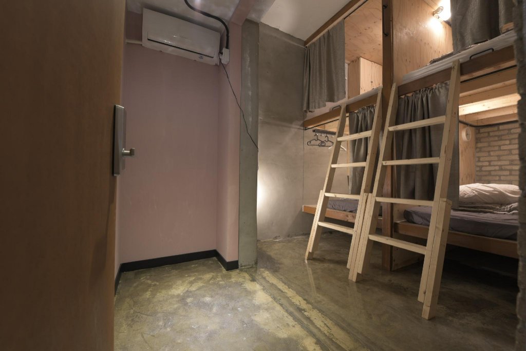 Фото Inno Hostel & Pub Lounge Hongdae