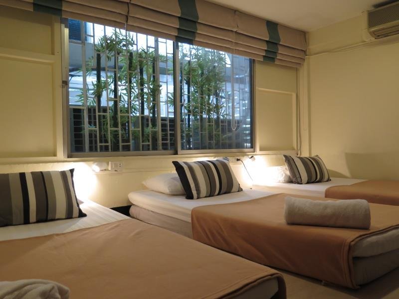 Фото I-Sleep Silom Hostel