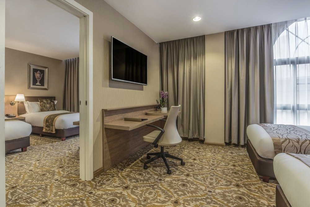 Фото Marcian Garden Hotel