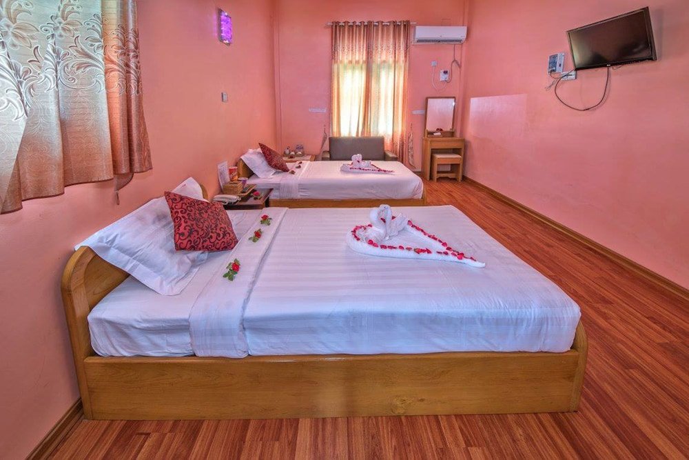 Фото Royal Tulip Hotel