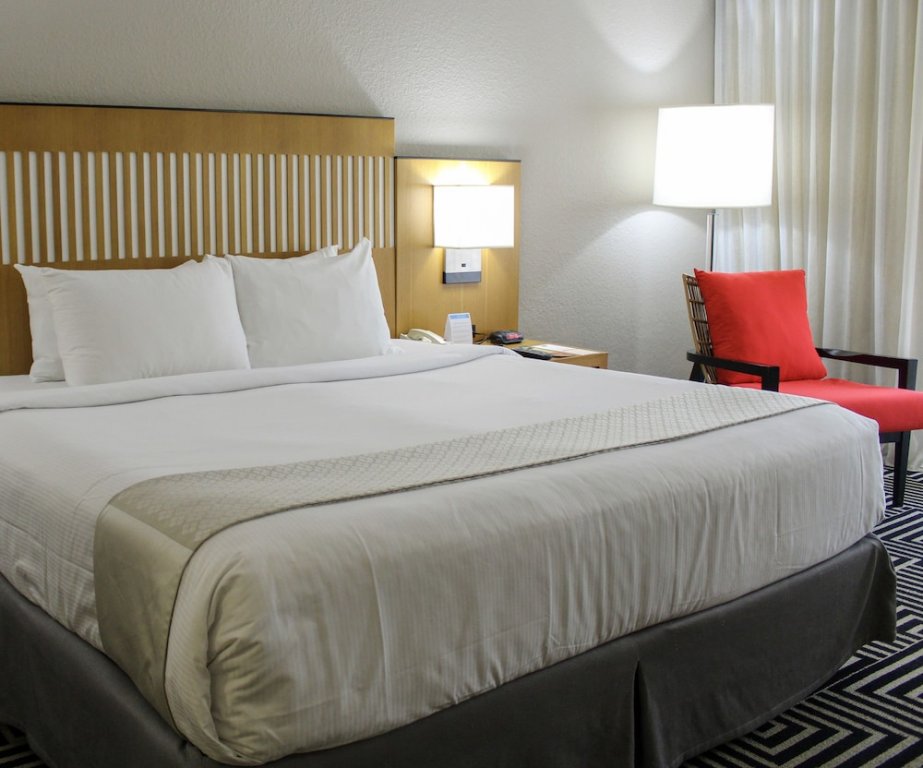 Фото Wyndham Orlando Resort International Drive