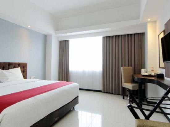 Фото The Sun Hotel Madiun