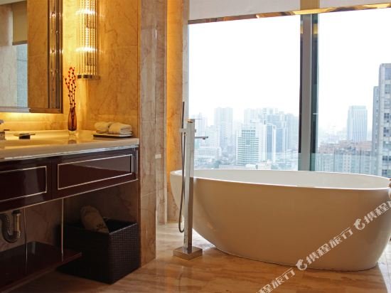 Фото Wuhan You Yi International Hotel