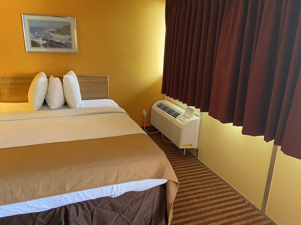 Фото Spanish Peaks Inn