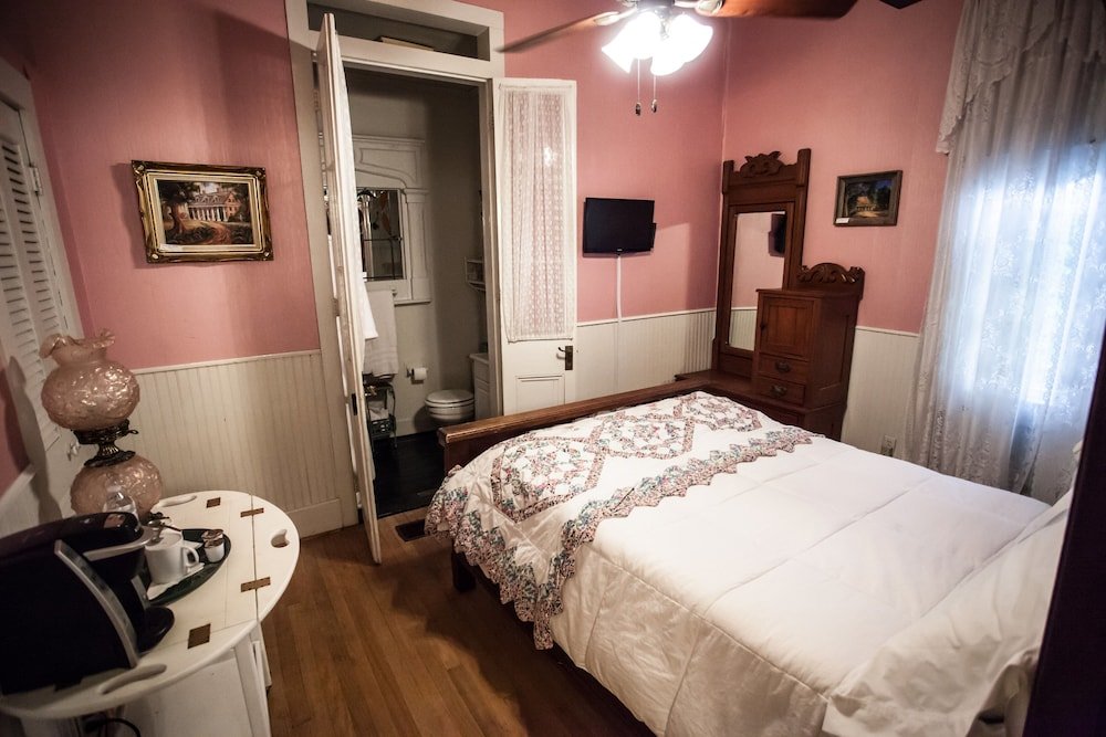 Фото T'Frere's House