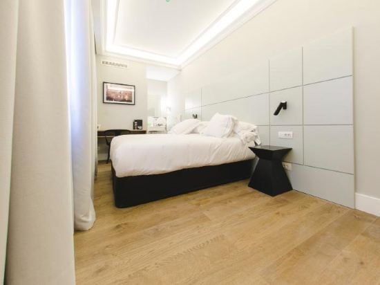 Фото One Shot Recoletos 04