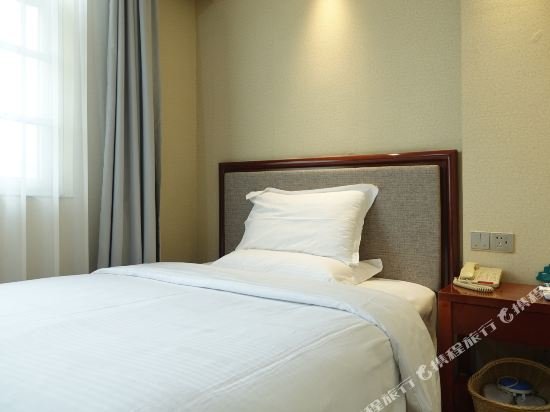 Фото Greentree Inn Nanjing China Gate Subway Station Express