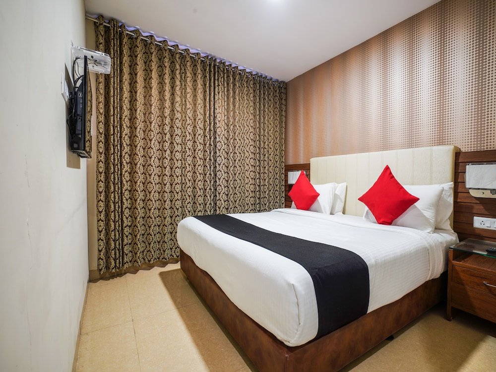 Фото Capital O 23502 Hotel Millennium Grand