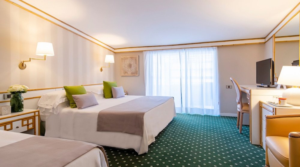 Фото Hotel President