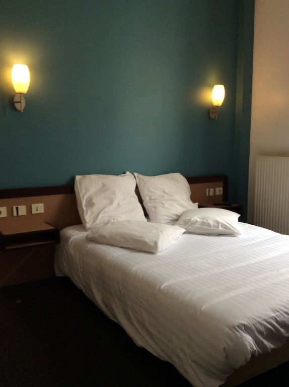 Фото Hotel De La Place