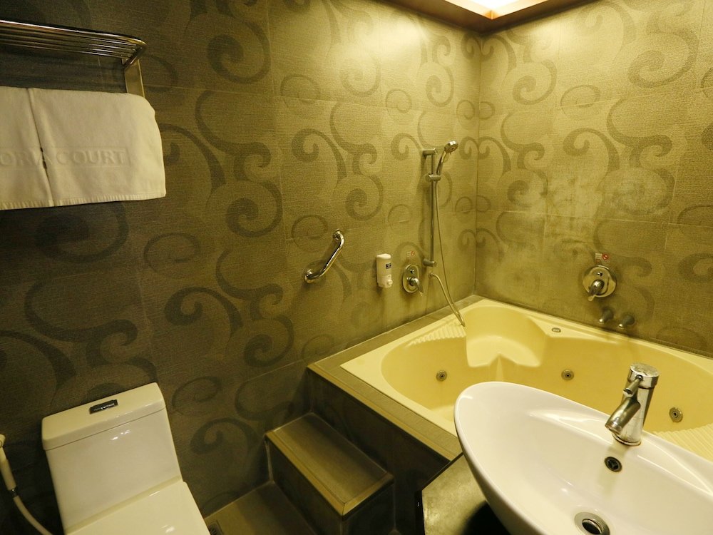 Фото Victoria Court Gil Puyat