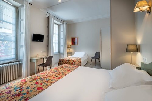 Внешний вид отеля Hôtel de Biencourt в Азе-ле-Ридо, фото 1