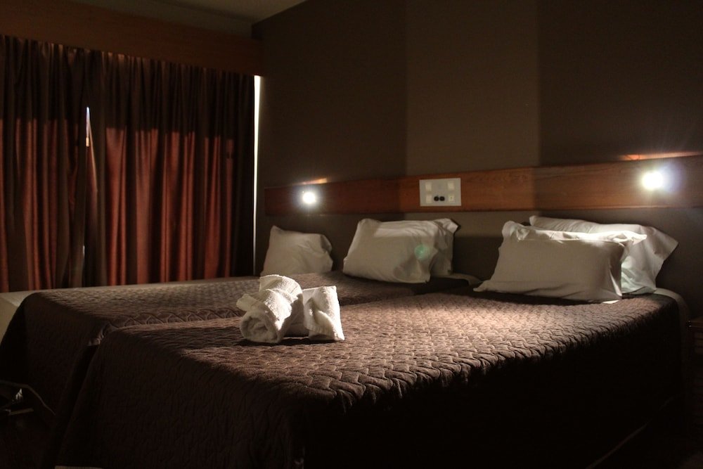 Фото Hotel Meia Lua