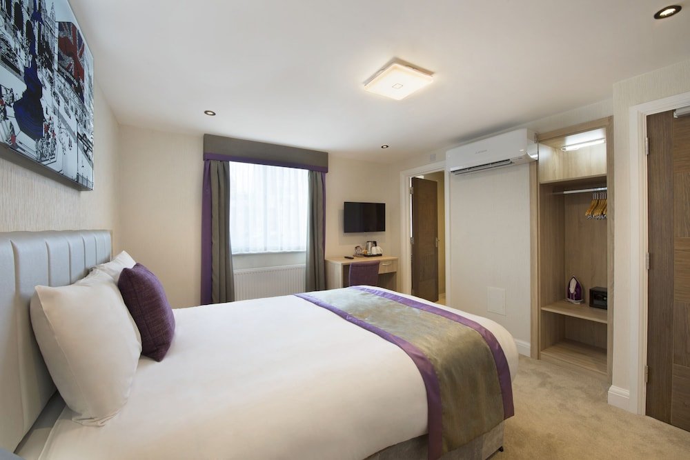 Фото Oyo Townhouse 30 Sussex Hotel