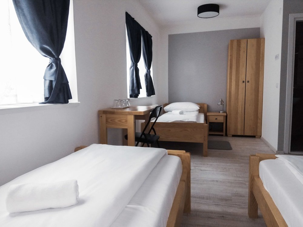 Фото Bloom Inn Hotel & Hostel