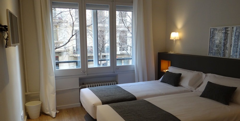 Фото Hostal El Ninot