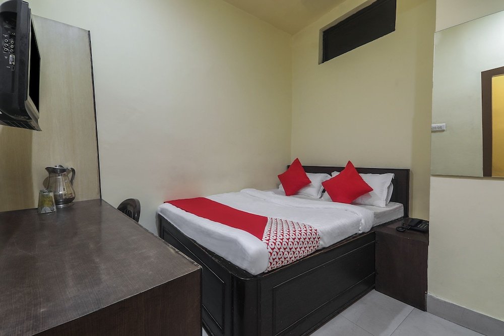 Фото Oyo 18369 Hotel Golden Peak