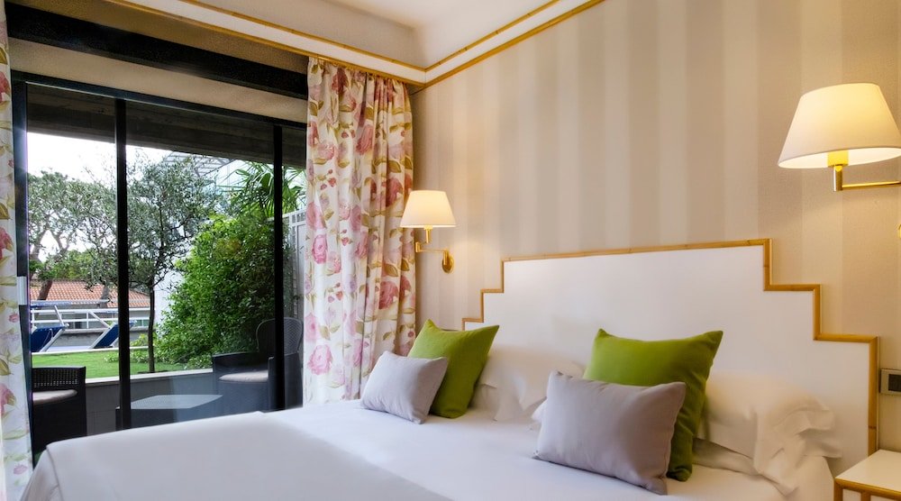 Фото Hotel President