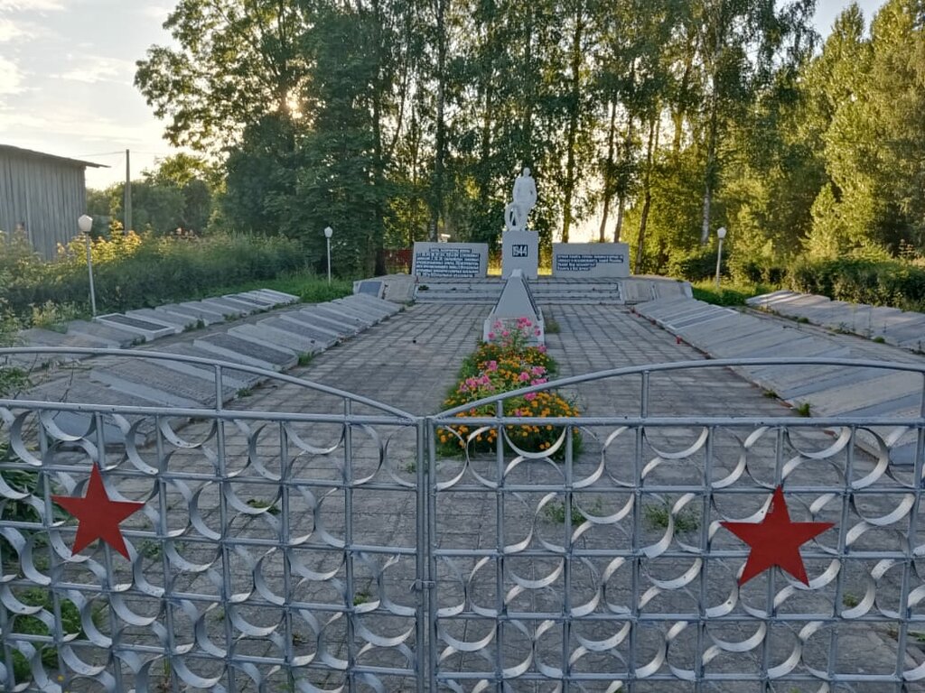 Monument, memorial Мемориальный комплекс на братской могиле советских воинов, Kaliningrad Oblast, photo