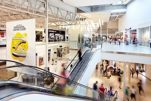 Shopping mall The Mills at Jersey Gardens, Elizabeth, photo