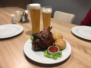 Smile Cafe (Zhodzina, vulica 50 hod Kastryčnika, 18) ، مقهى