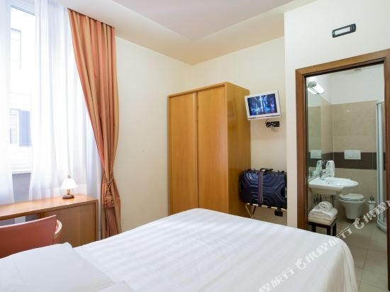 Фото Crosti Hotel