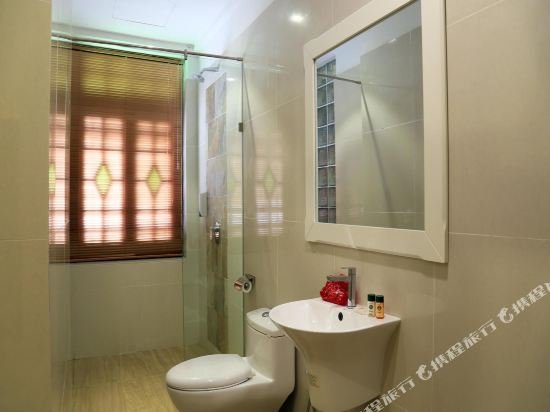 Фото The Sovereign