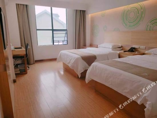 Фото GreenTree Inn Nanchang Honggutan New Area Cuiyuan Road Subway Station Business Hotel