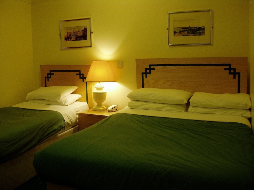 Фото The Hanover Hotel