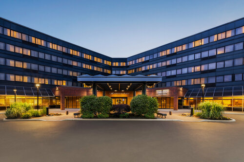 Гостиница Crowne Plaza Edison by IHG в Саут-Плейнфилд