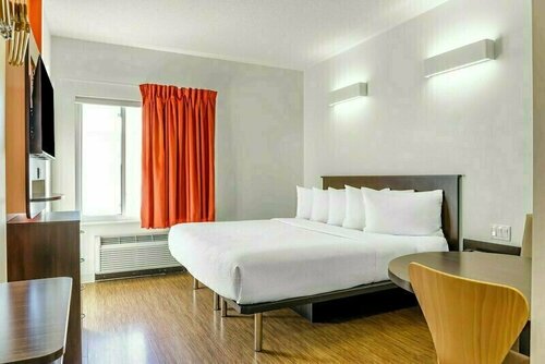 Гостиница Motel 6 Swift Current Sk в Свифт-Керренте