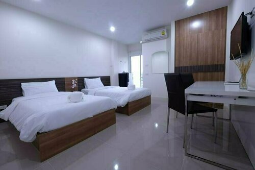 Гостиница Privacy Residence Lopburi в Лопбури