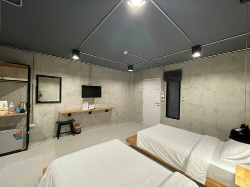 Гостиница Loft Space Hotel в Ранонге