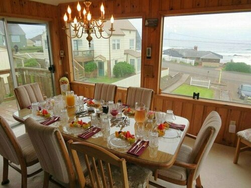 Гостиница Breyhouse B&b Inn в Линкольн Сити
