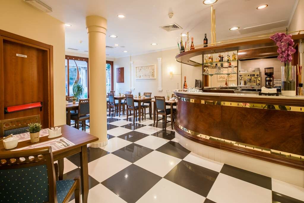 Фото Best Western Plus Grand Hotel Victor Hugo