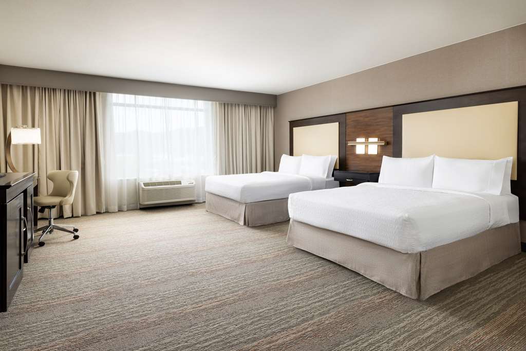 Фото Hampton Inn & Suites Napa