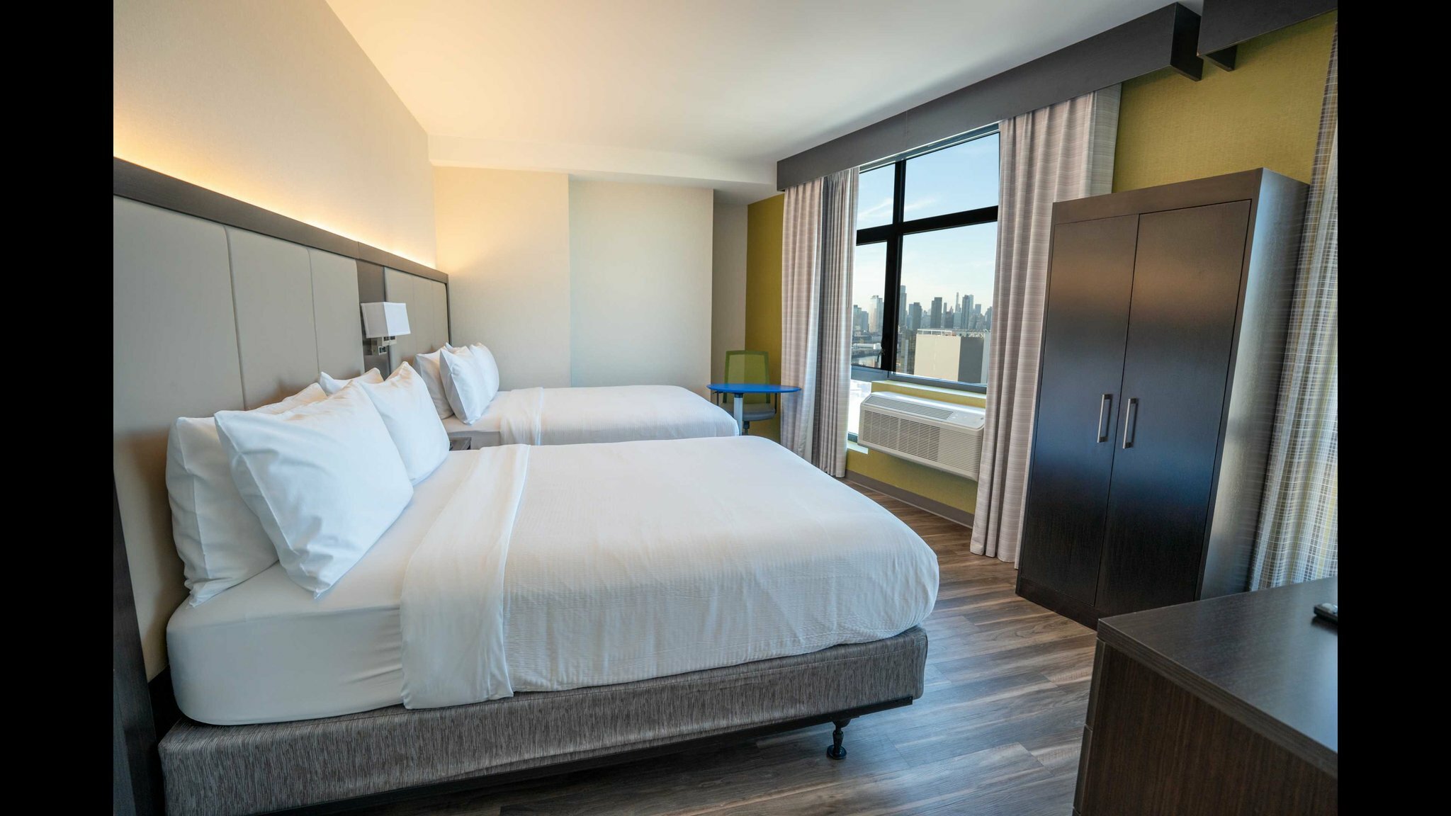 Фото Holiday Inn Express Long Island City E New York	