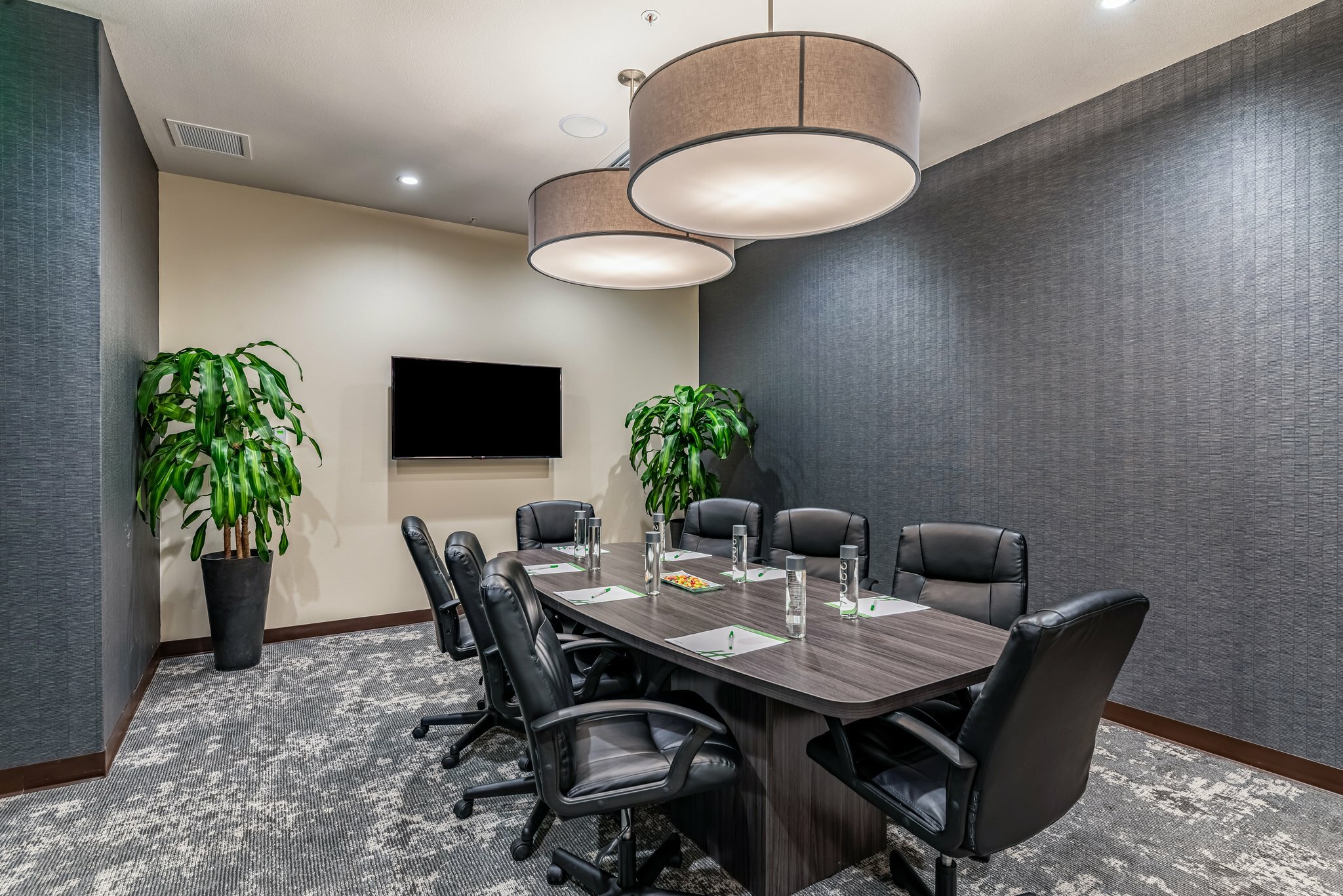 Фото Holiday Inn Hotel & Suites Silicon Valley - Milpitas, an Ihg Hotel