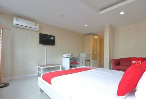 Oyo Srirat Residence