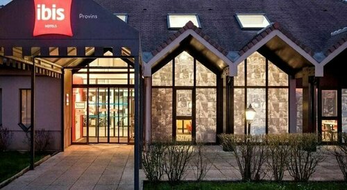 Гостиница Ibis Provins в Провене