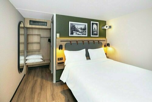 Гостиница Campanile Nature Paris Ouest Gennevilliers Port в Аржантее