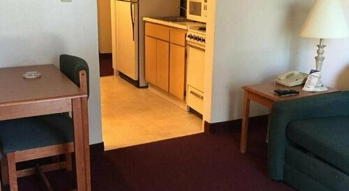 Гостиница Quality Inn & Suites Spring Lake - Fayetteville near Fort Bragg в Спринг Лейк