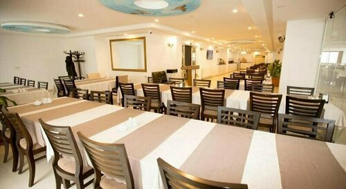 Гостиница Resmina Hotel в Тушбе